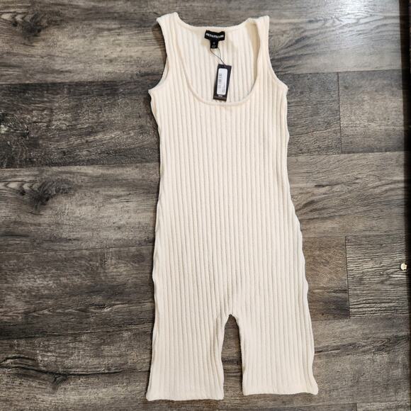 Pretty Little Things Ribbed Cream Short Jumpsuit Size 12 - Picture 4 of 7